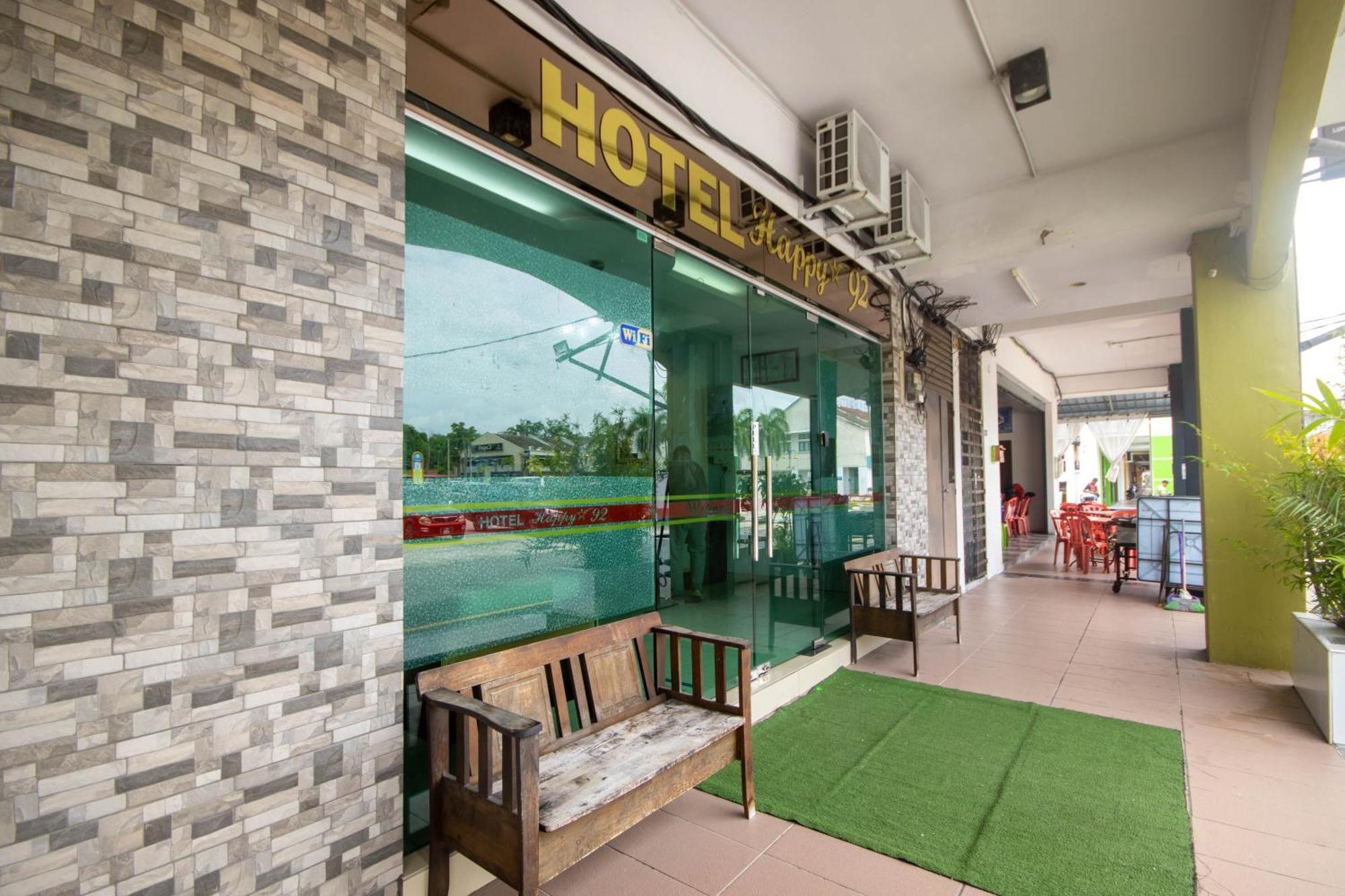 Jq Happy Lumut Hotel Buitenkant foto