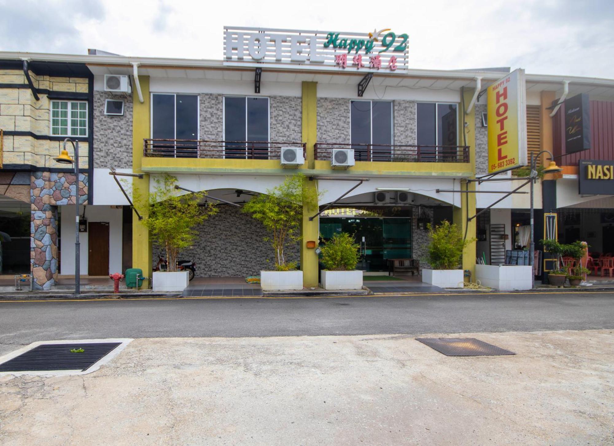 Jq Happy Lumut Hotel Buitenkant foto